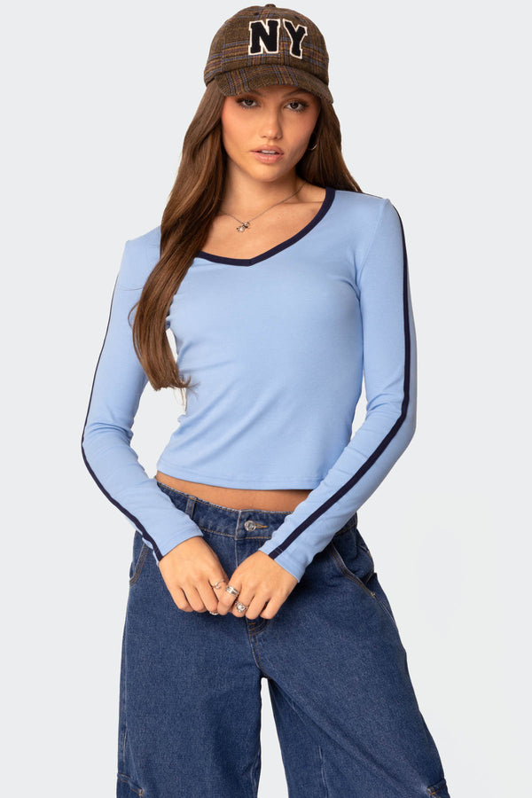edikted Contrast V Neck Long Sleeve T Shirt light blue