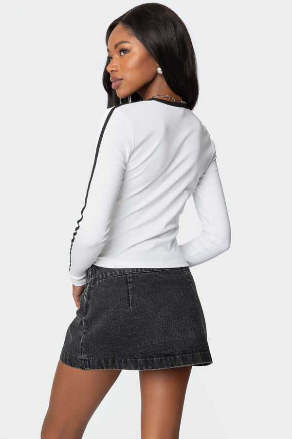 Edikted Contrast V Neck Long Sleeve T Shirt White And Black