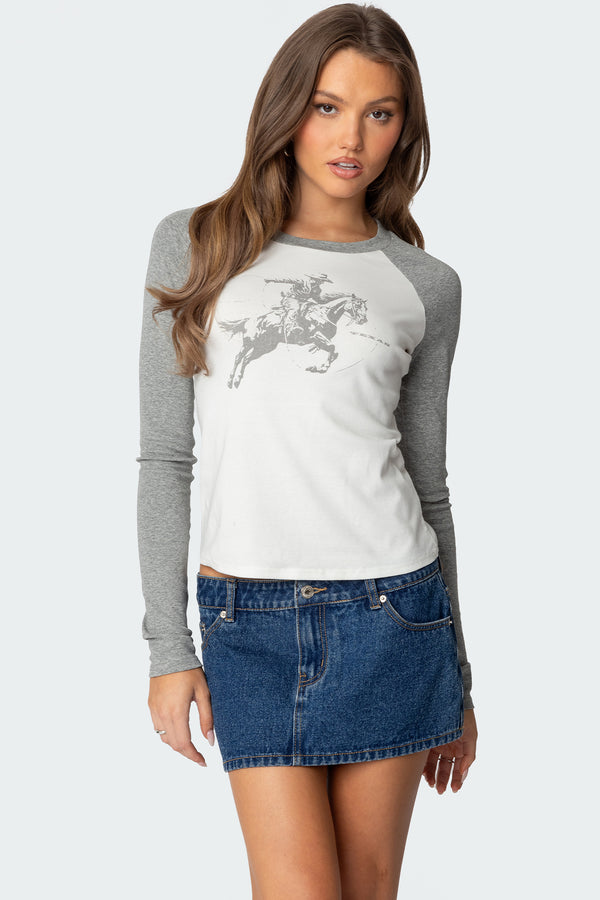 edikted Cowboy Raglan Long Sleeve T Shirt gray and white