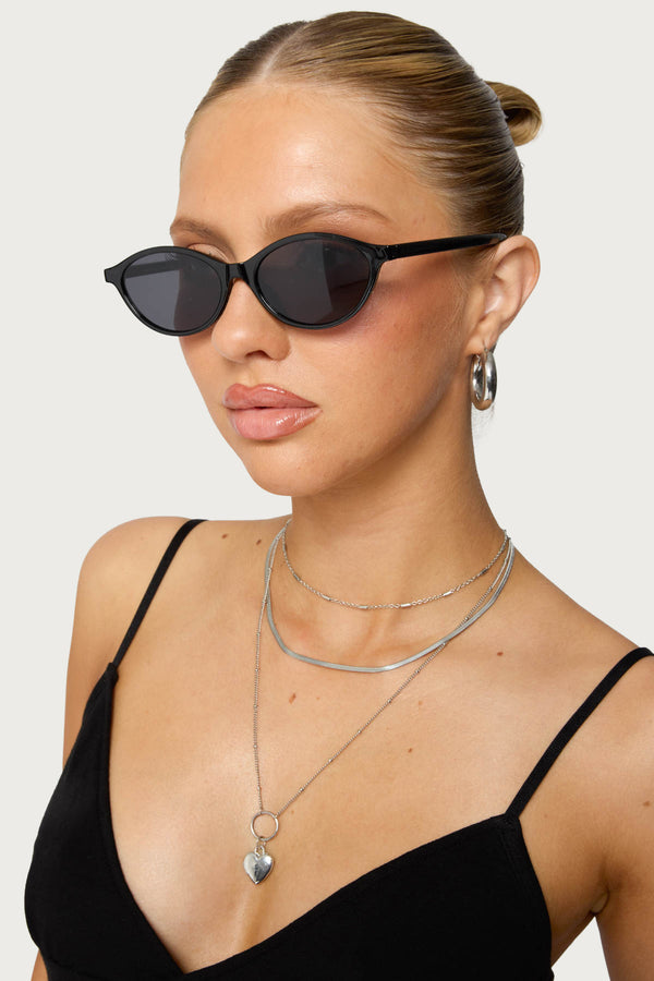 edikted Arlo Oval Sunglasses black