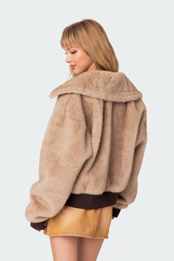 Edikted Ashton Faux Fur Jacket Beige