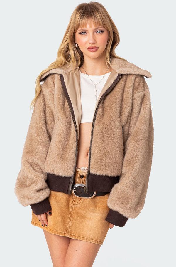 edikted Ashton Faux Fur Jacket beige