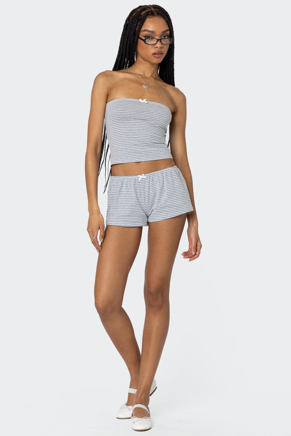 edikted Astor Striped Shorts gray and white