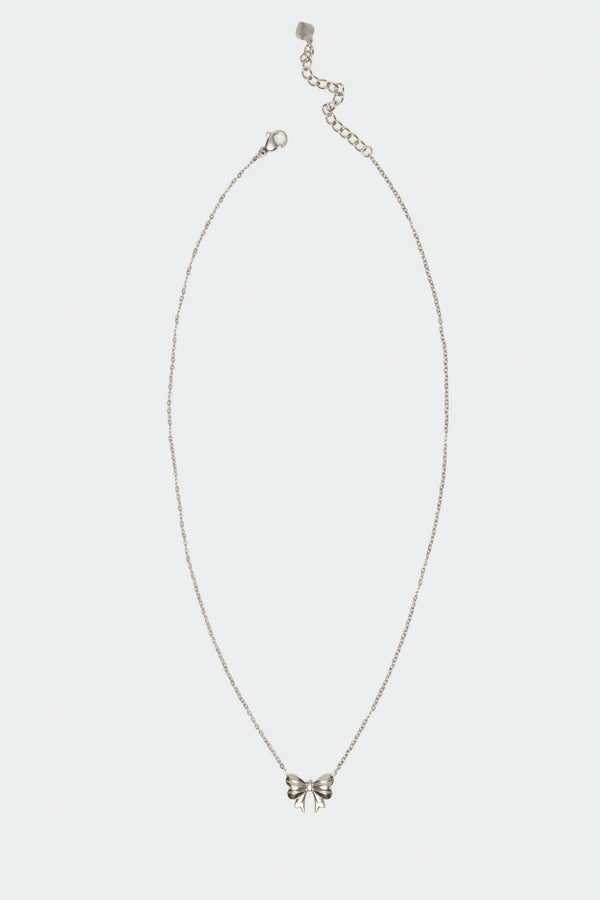 edikted Bow Charm Necklace silver