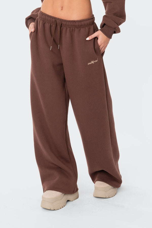 Edikted Brenna Low Rise Wide Sweatpants Brown