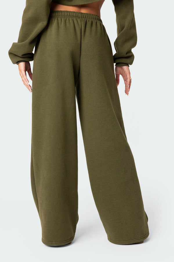 Edikted Brenna Low Rise Wide Sweatpants Olive