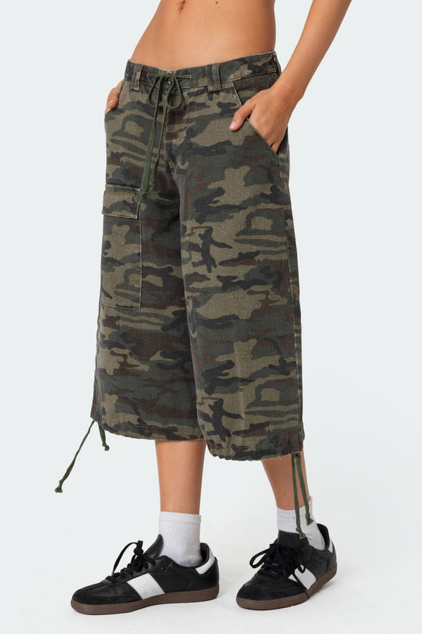 Edikted Camo Cargo Bermuda Shorts Olive