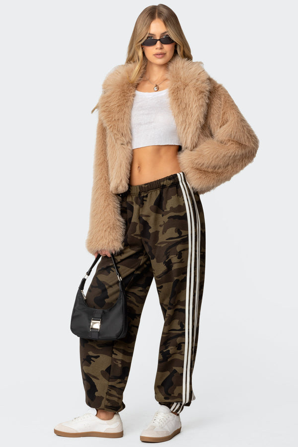 edikted Camo Contrast Striped Sweatpants olive