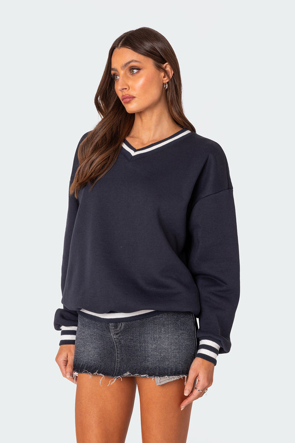 Edikted Caryn Oversized V Neck Sweatshirt Navy