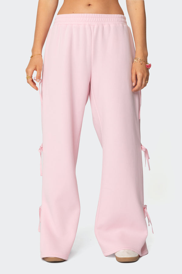 Edikted Claudette Baggy Ribbon Sweatpants Pink
