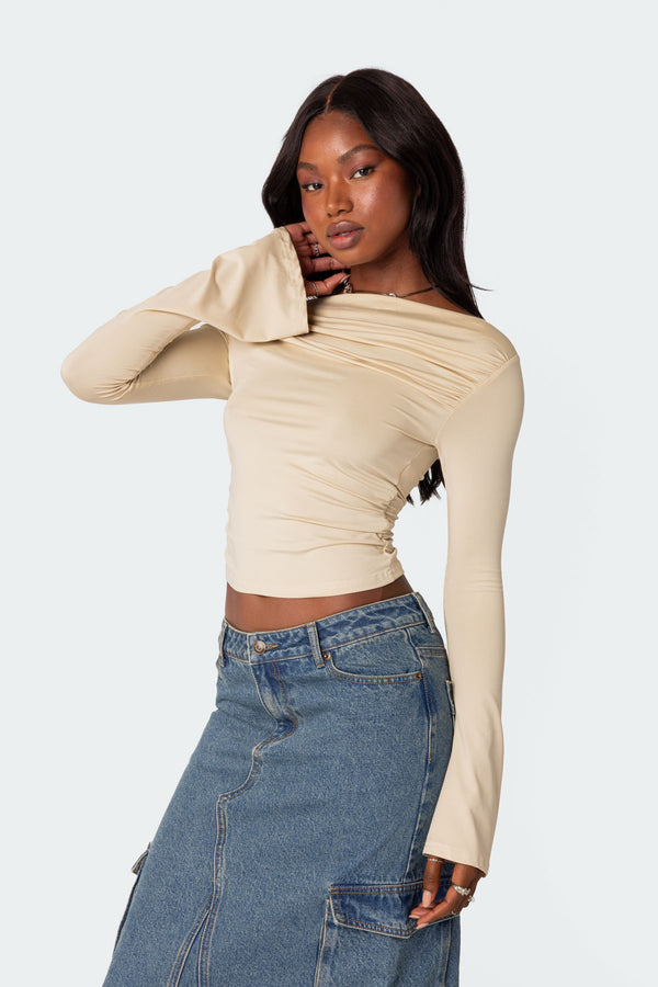 Edikted Dana Gathered Top Cream