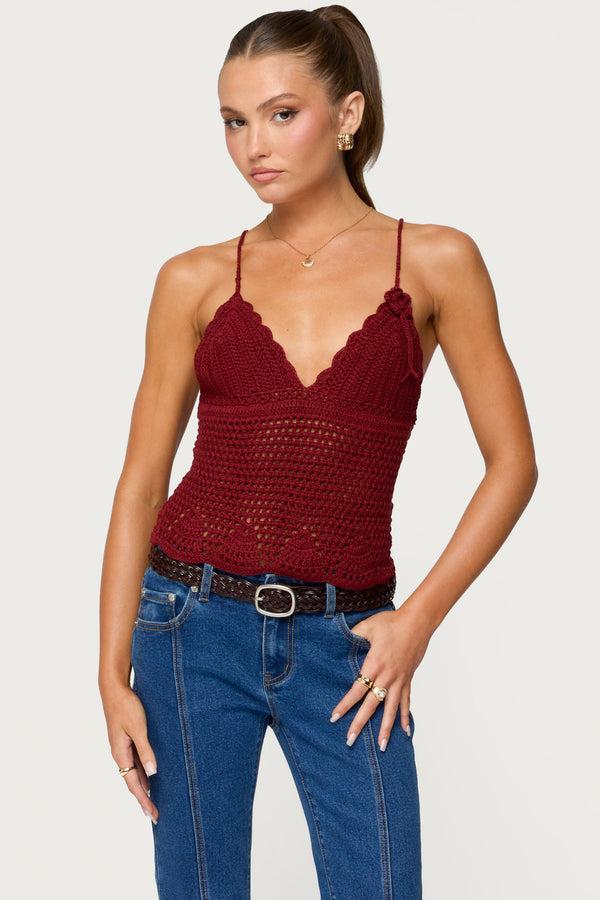 edikted Delila Crochet V Neck Top burgundy