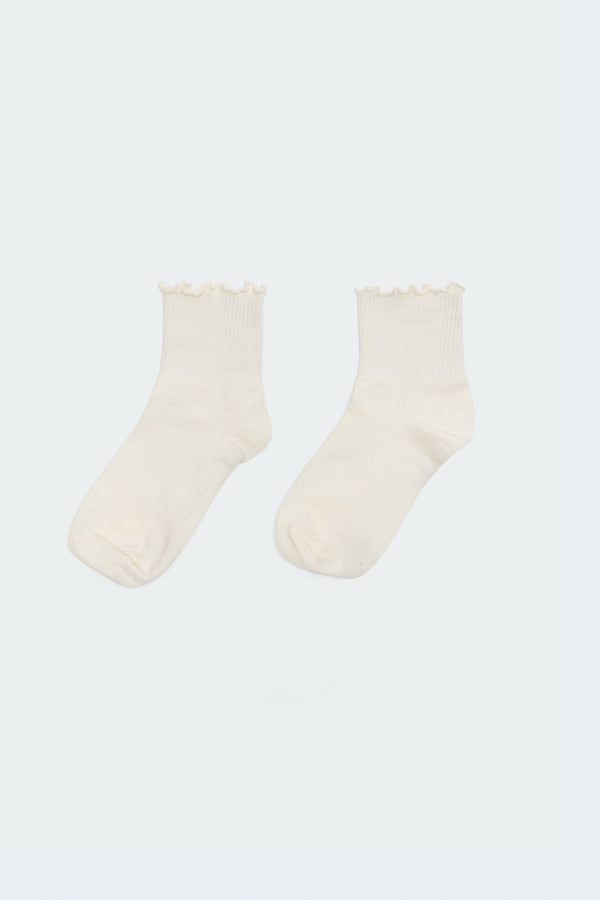 Edikted Frilled Hem Socks Cream