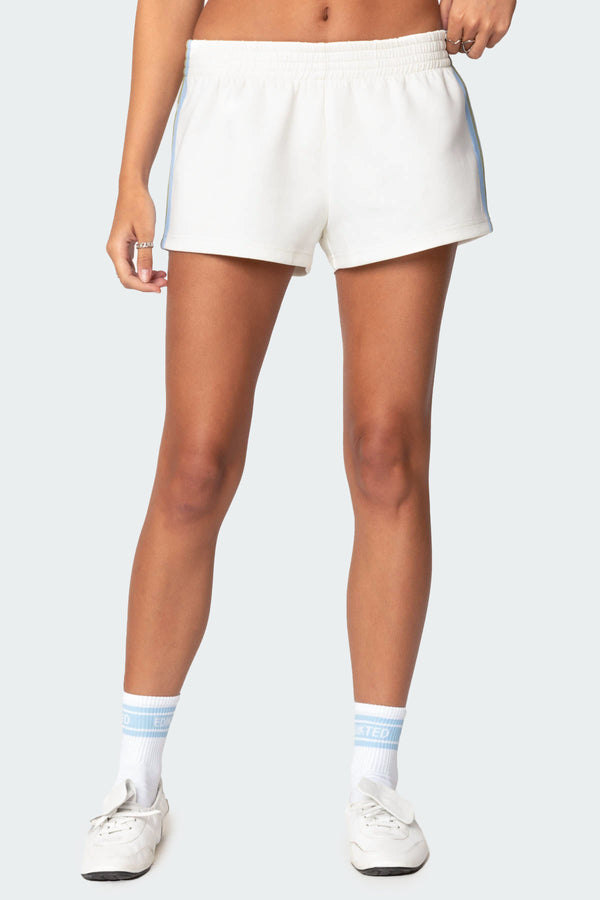 Edikted Izzie Side Stripe Shorts Cream