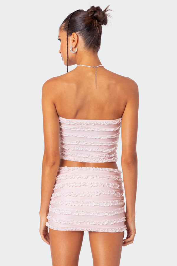 Edikted Izzy Ruffled Strapless Top Light Pink