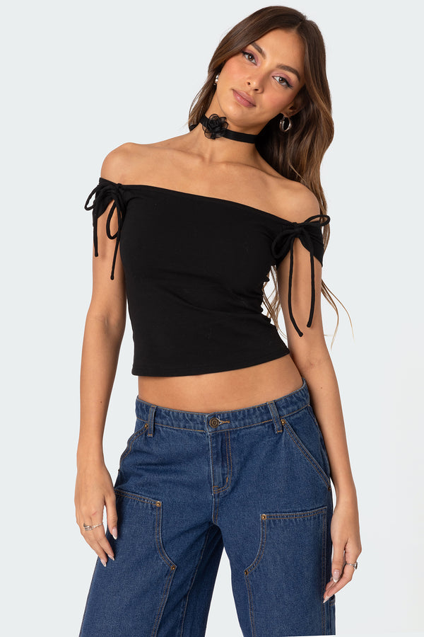 edikted Jess Off Shoulder Top black