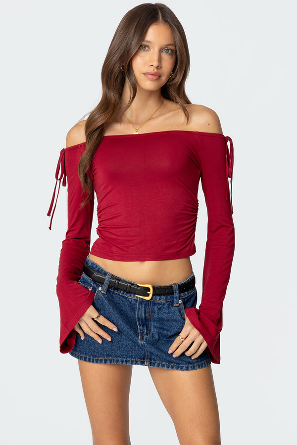 edikted Keaghan Off Shoulder Top burgundy