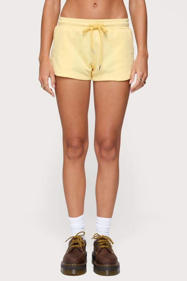 Edikted Kordelia Shorts Yellow