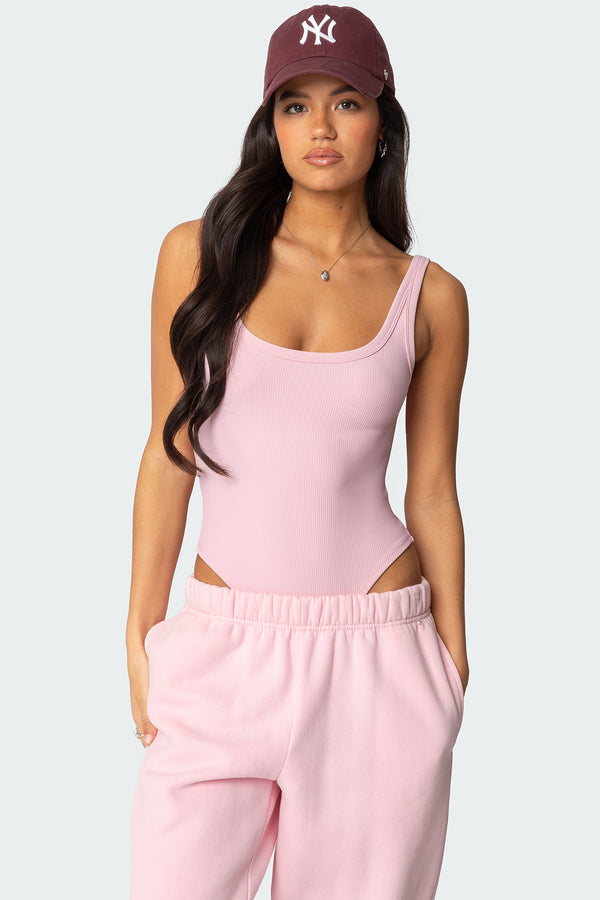 edikted Lakely Ribbed Bodysuit pink