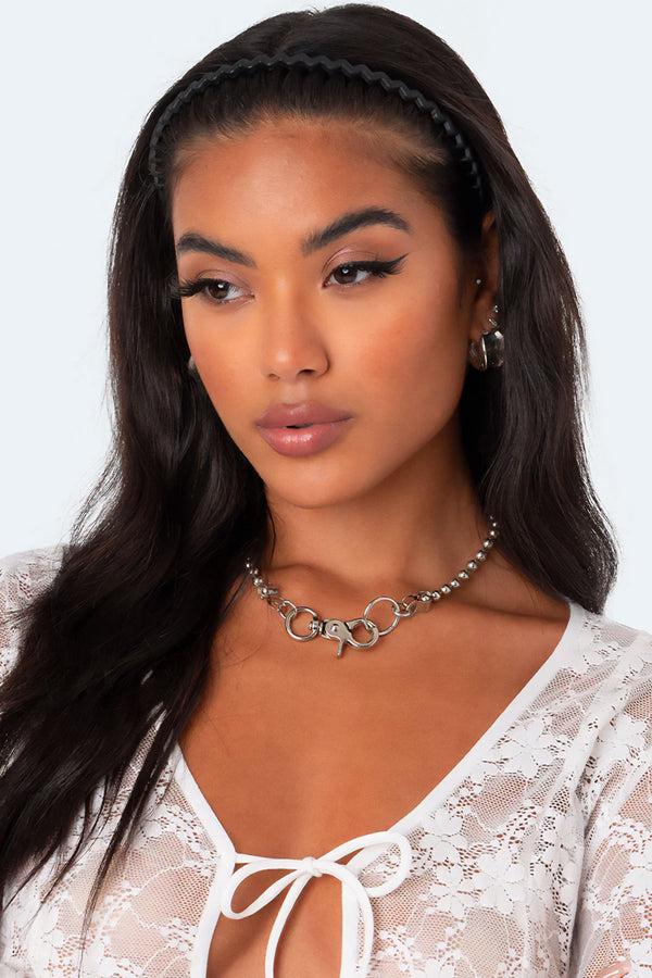 Edikted Lizi Curly Headband Black