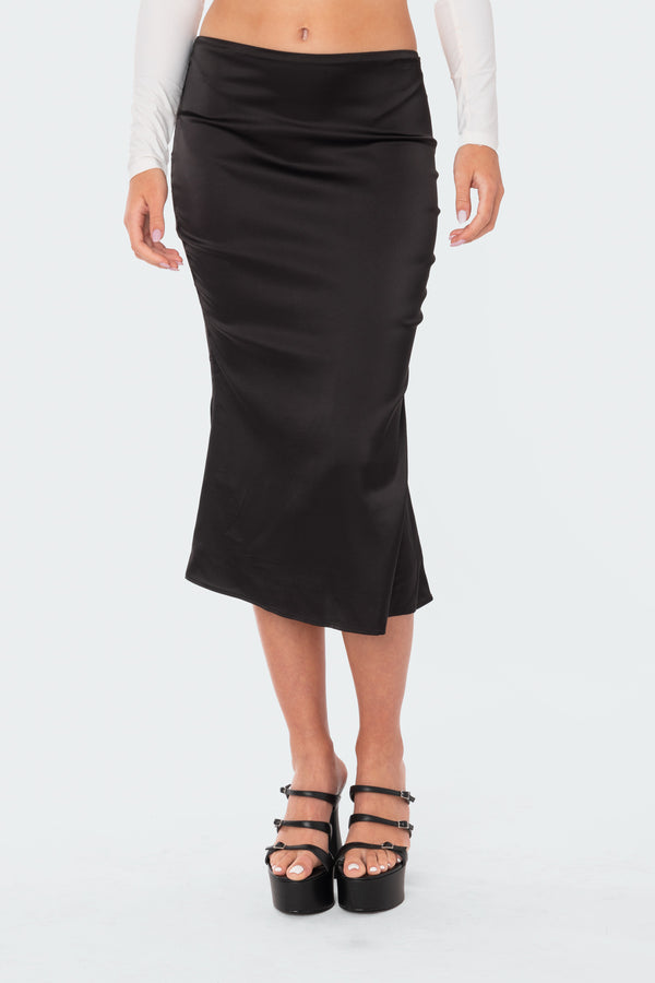 Edikted Low-Rise Satin Effect Midi Skirt Black