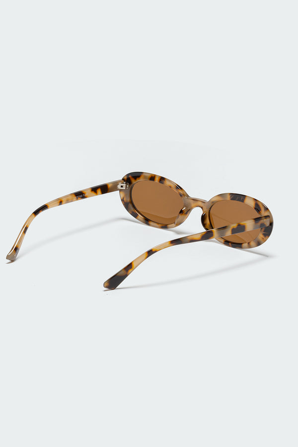 Edikted Mani Oval Sunglasses Tortoise