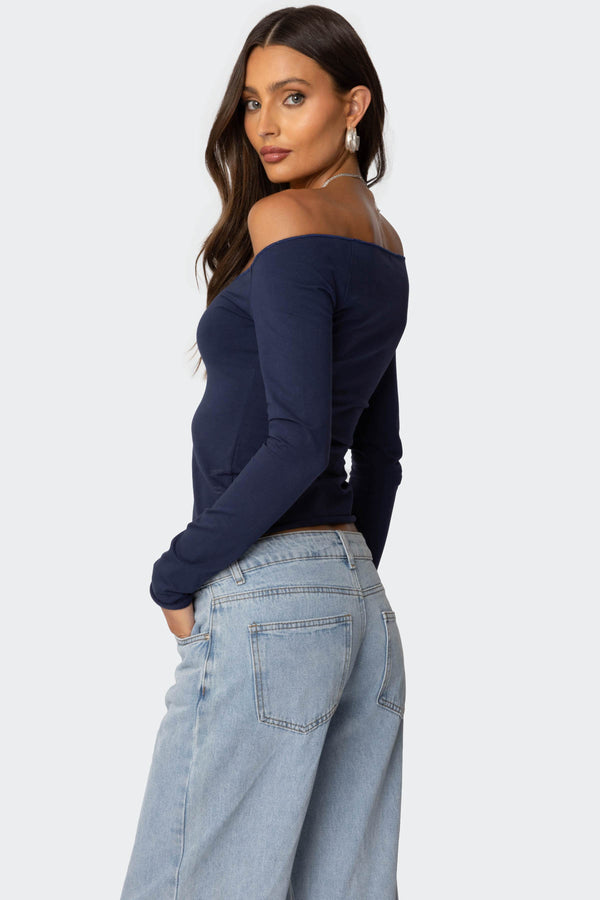 Edikted Nattie Off Shoulder V Neck Top Navy