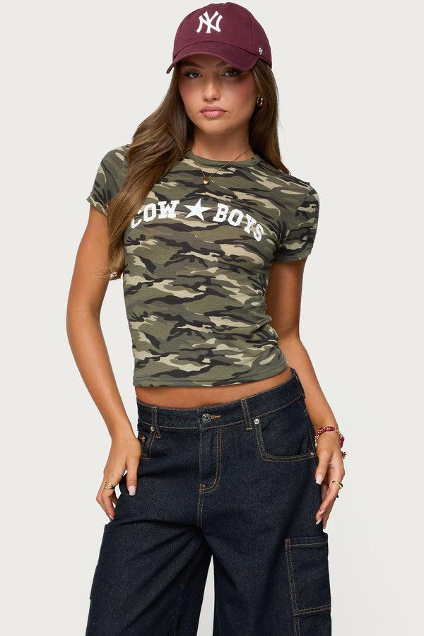 edikted Nika Camo Cowboys T Shirt olive