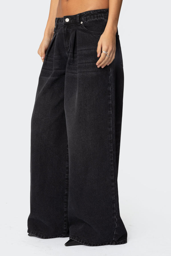 Edikted Pleated Detail Low Rise Jeans Black