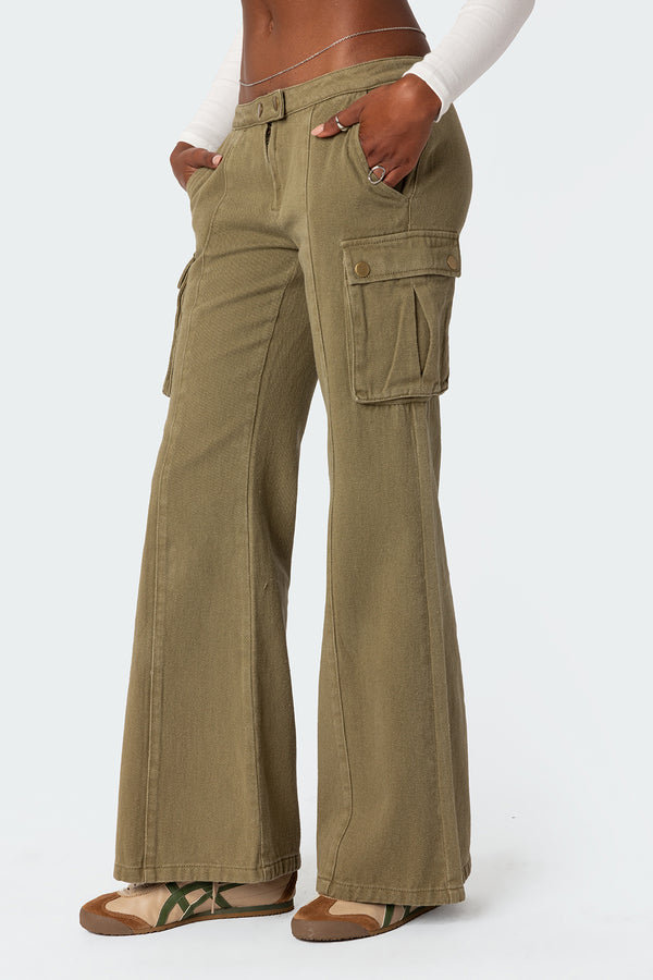 Edikted Sabri Low Rise Flared Cargo Jeans Olive