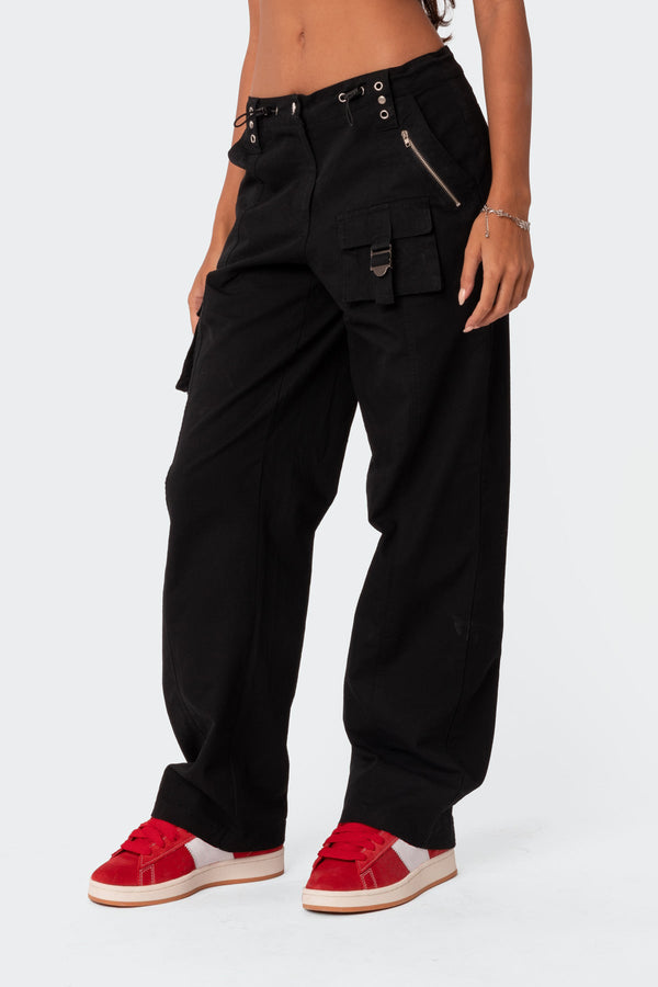 Edikted Saphire Low Rise Cargo Pants Black