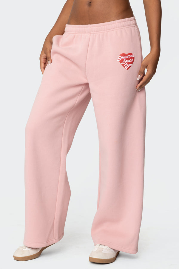Edikted Someone Loves You Sweatpants Pink
