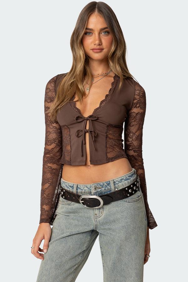 edikted Stephi Lacey Split Front Top brown