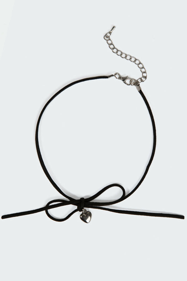 Edikted Wednesday Bow Necklace Black