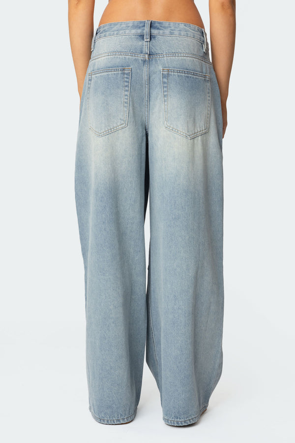 Edikted Skater Girl Washed Low Rise Jeans Light Blue